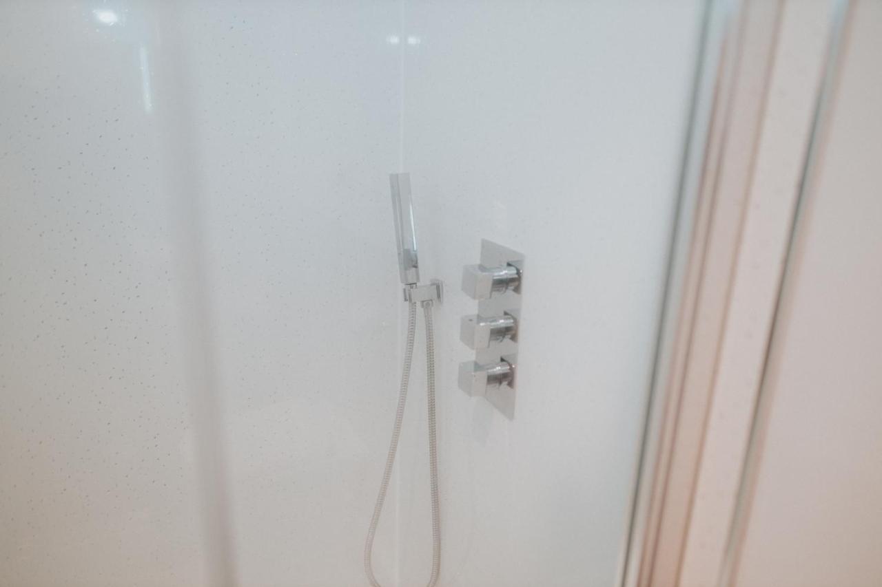 Luxury Modern 3 Bedroom Apartment In City Centre Edimburgo Esterno foto