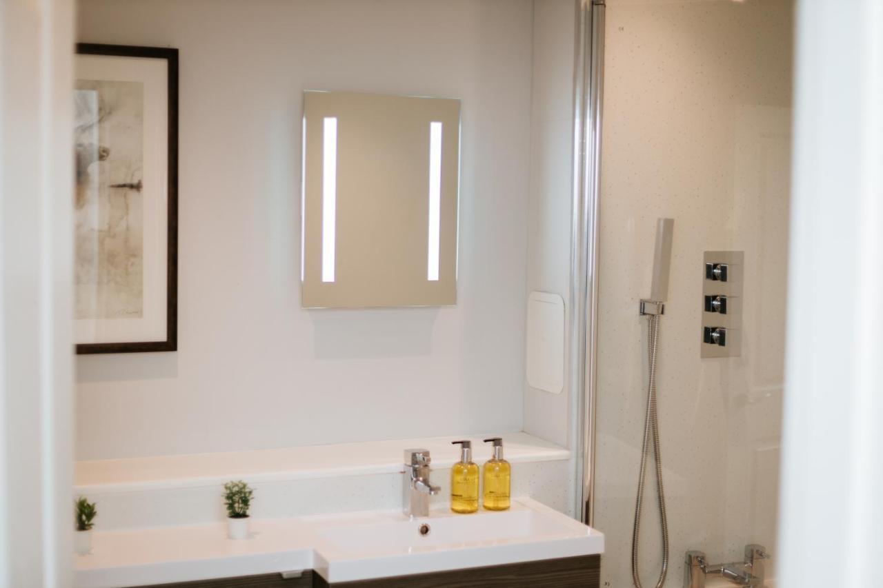Luxury Modern 3 Bedroom Apartment In City Centre Edimburgo Esterno foto