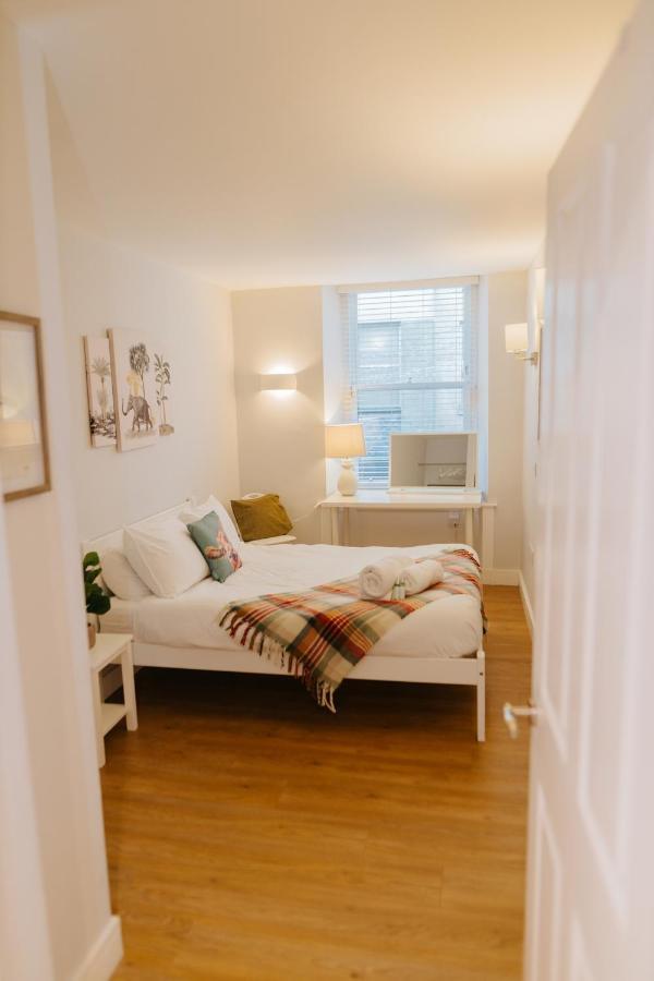 Luxury Modern 3 Bedroom Apartment In City Centre Edimburgo Esterno foto